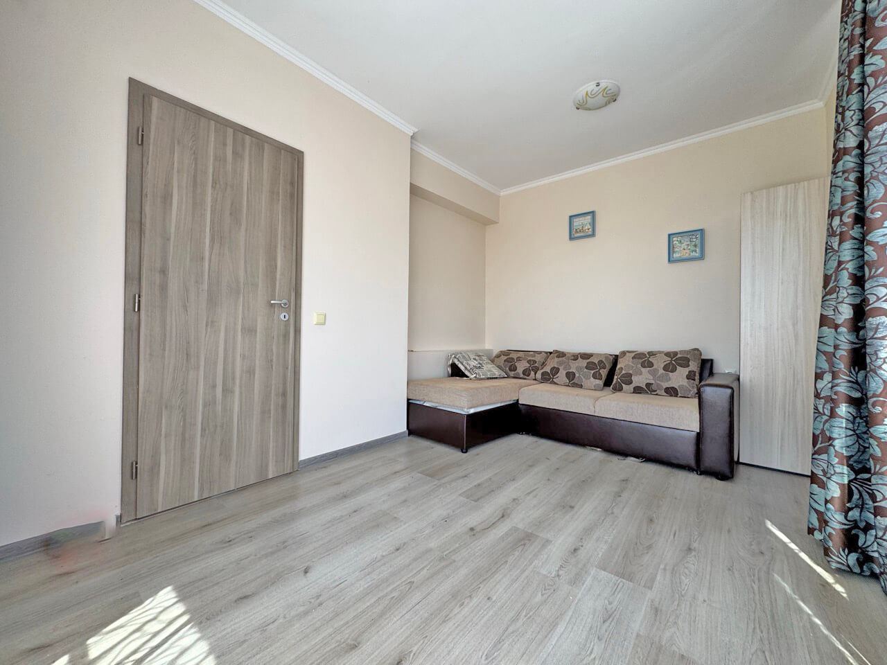 Apartament z dwiema sypialniami z widokiem na basen w nowoczesnym kompleksie w Słonecznym Brzegu