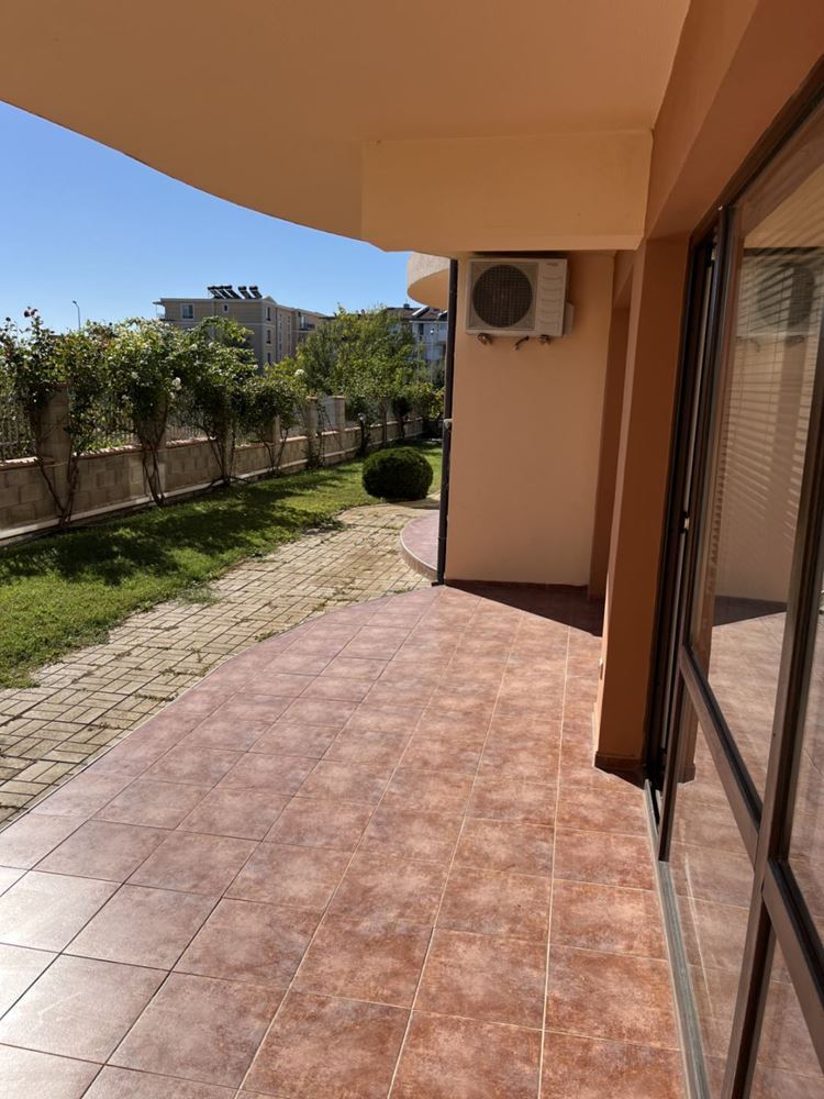 Mieszkanie dwusypialniowe w pełni umeblowane w kompleksie w Rawdzie, gotowe do zamieszkania