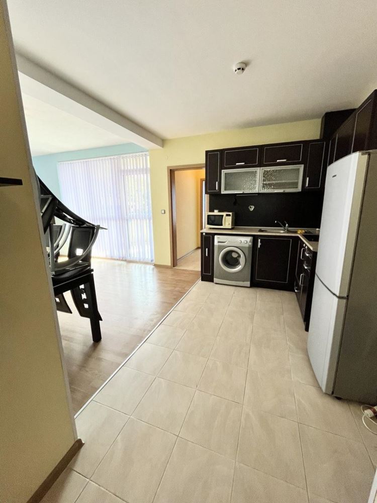 Przestronny apartament z jedną sypialnią i widokiem na basen w doskonale utrzymanym kompleksie w Pomorie