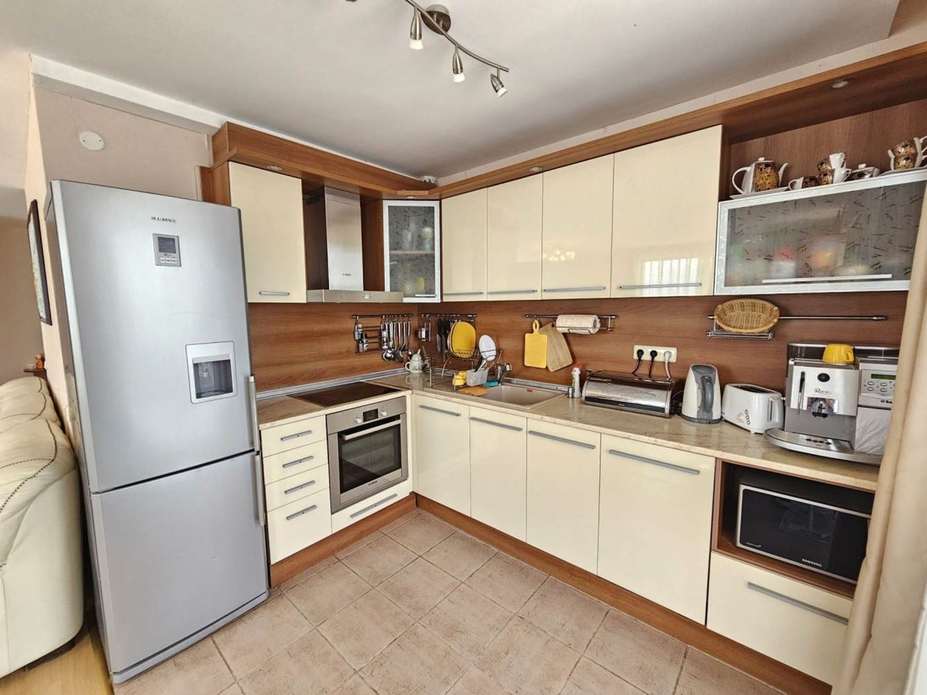 Święty Włas – apartament z trzema sypialniami z bezpośrednim panoramicznym widokiem na morze w kompleksie przy samej plaży