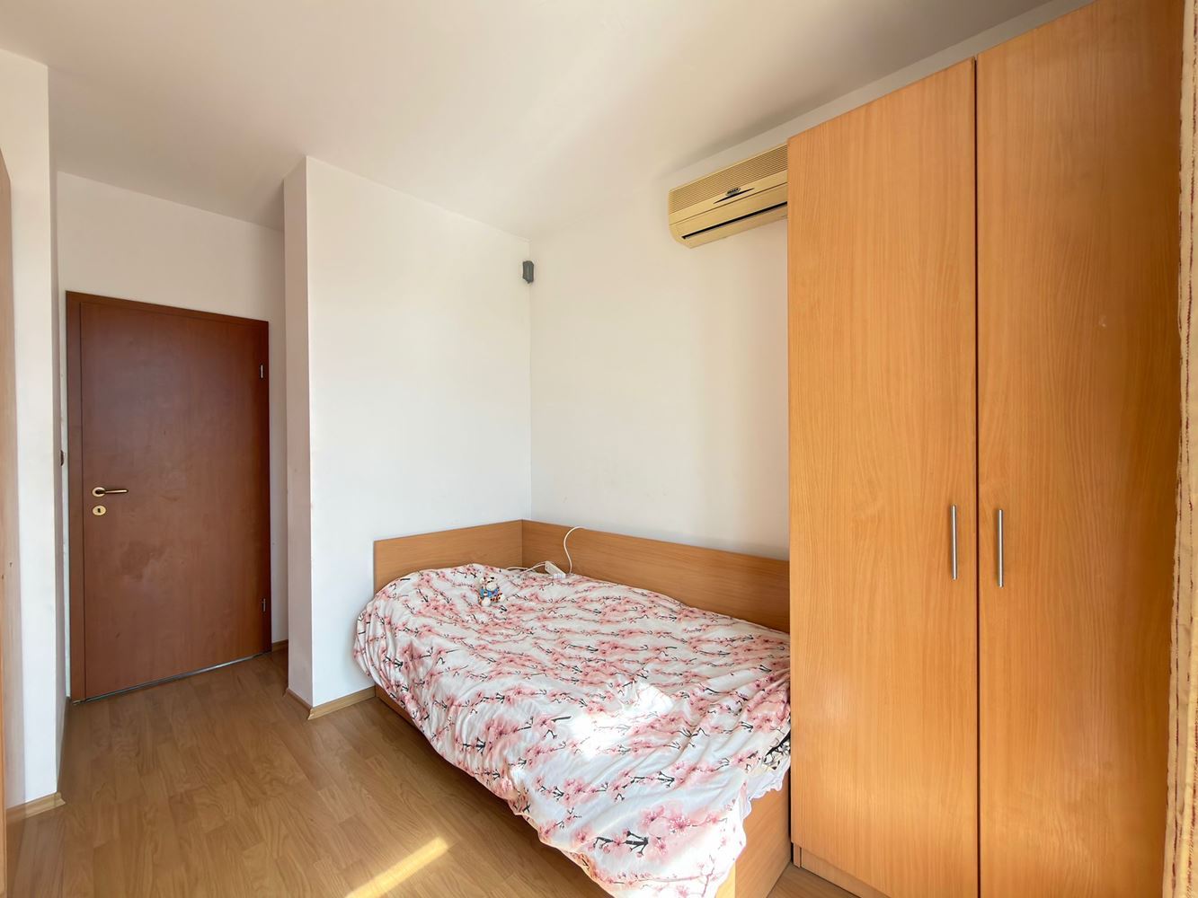 Przestronny czteropokojowy mezonet z panoramicznymi widokami – komfort i styl w sercu spokoju