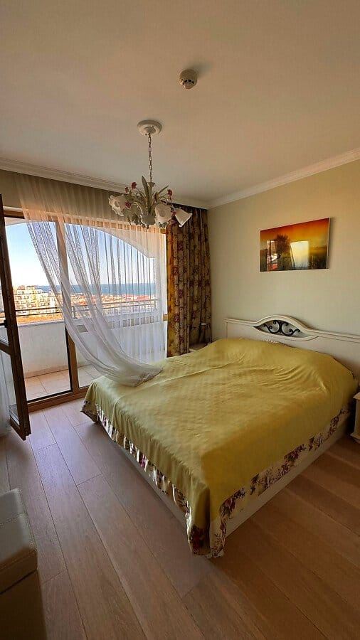 Luksusowy apartament z dwiema sypialniami i panoramicznymi widokami w Sveti Vlas