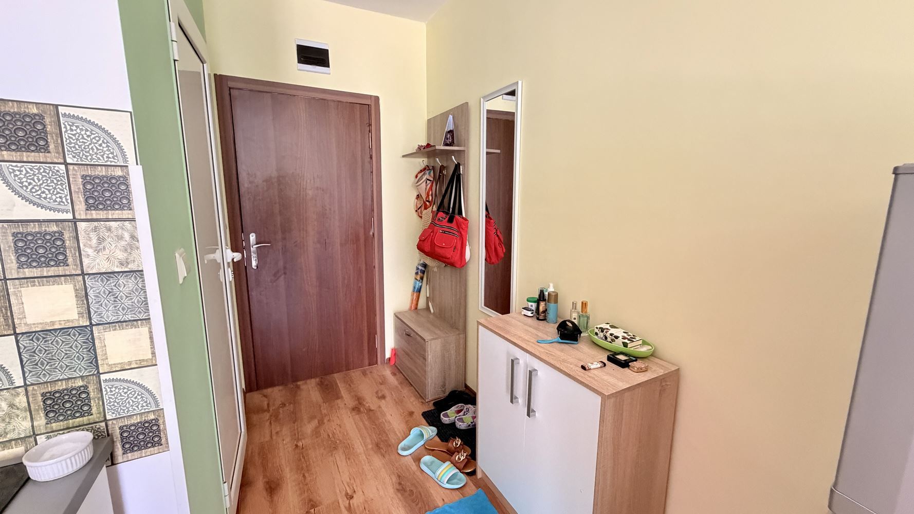 Apartament z jedną sypialnią w Słonecznym Brzegu – spokój, zieleń i komfort w sercu kurortu