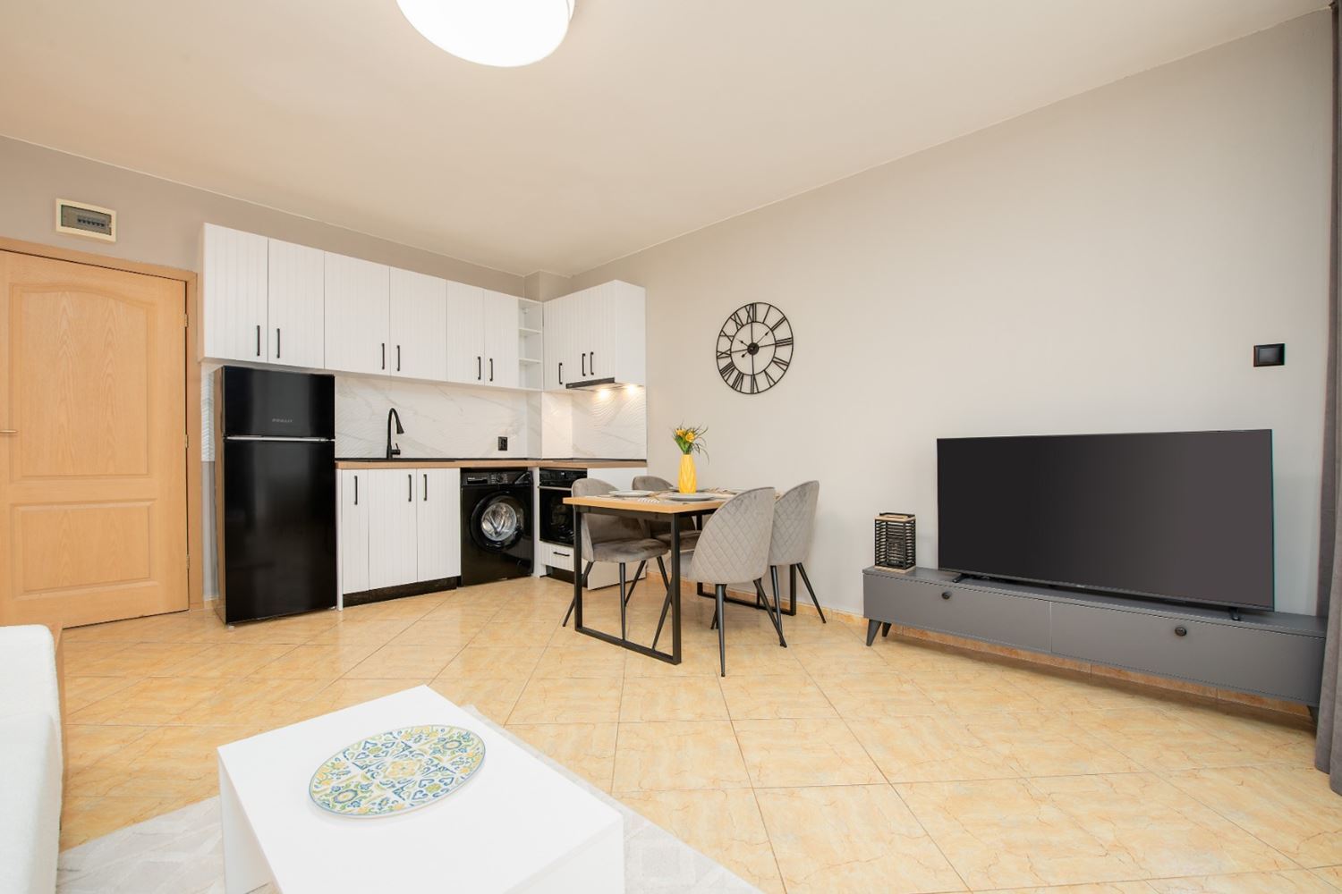 Stylowo wyremontowane mieszkanie z dwiema sypialniami w zadbanym kompleksie w Słonecznym Brzegu – komfort, spokój i doskonała lokalizacja