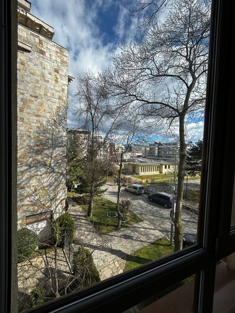 Przestronne i stylowo urządzone mieszkanie z jedną sypialnią w sercu Słonecznego Brzegu – idealne do zamieszkania lub inwestycji