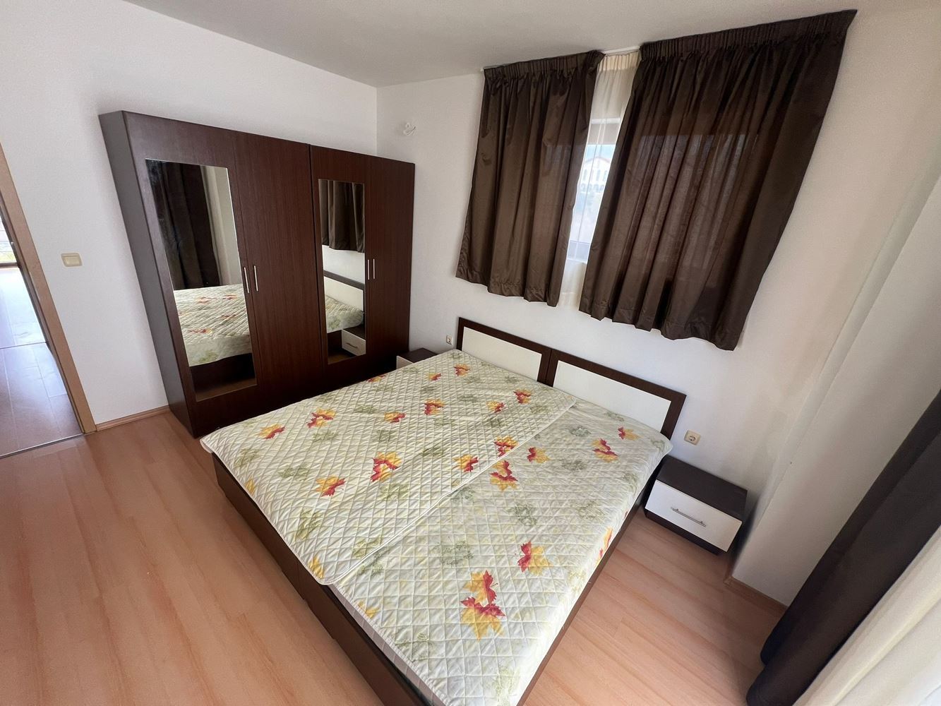 Mieszkanie z dwiema sypialniami w nowoczesnym kompleksie – w pełni umeblowane i gotowe na Twoje nowe życie