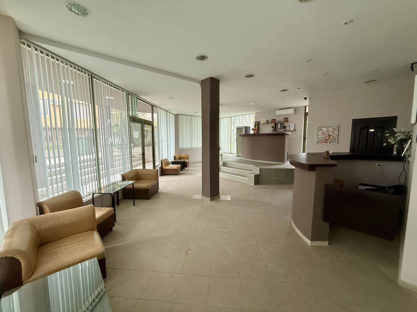 Przestronne mieszkanie z jedną sypialnią w cichej i atrakcyjnej lokalizacji w Ravdzie