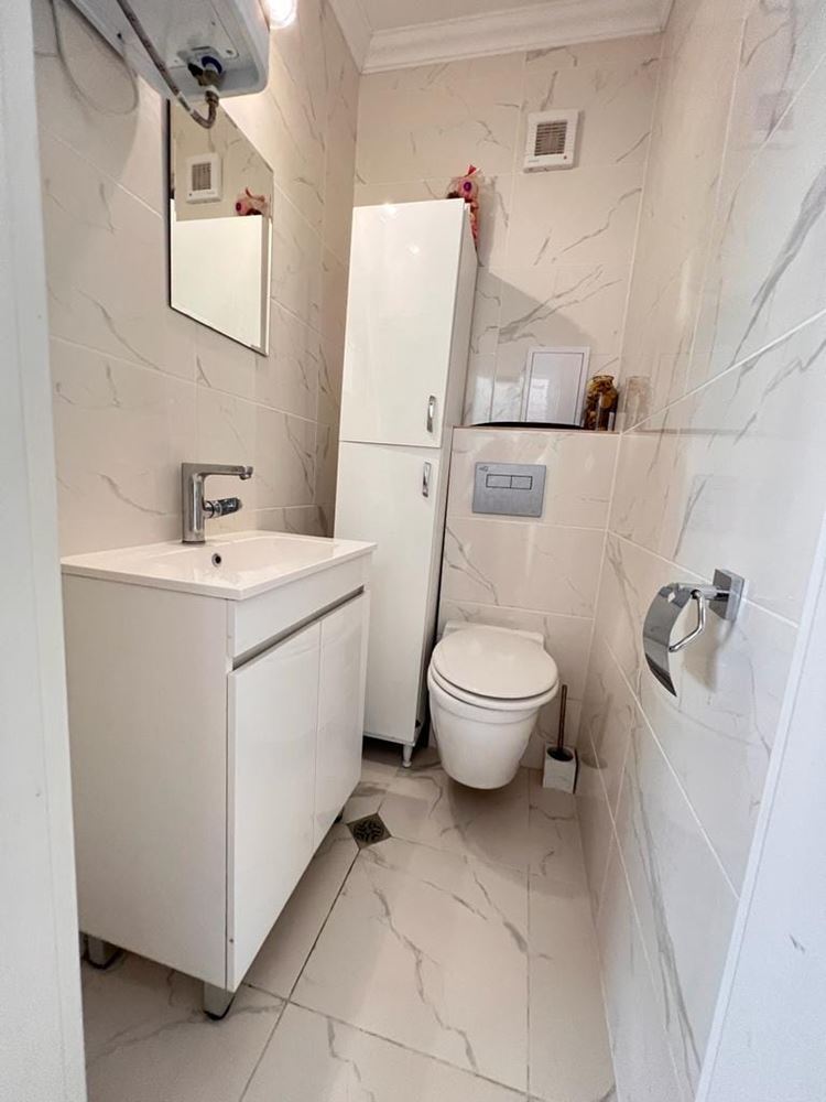 Komfortowy dwupoziomowy apartament z dwiema sypialniami i panoramą morza w Sveti Vlas – nieruchomość w prestiżowej lokalizacji z imponującym widokiem