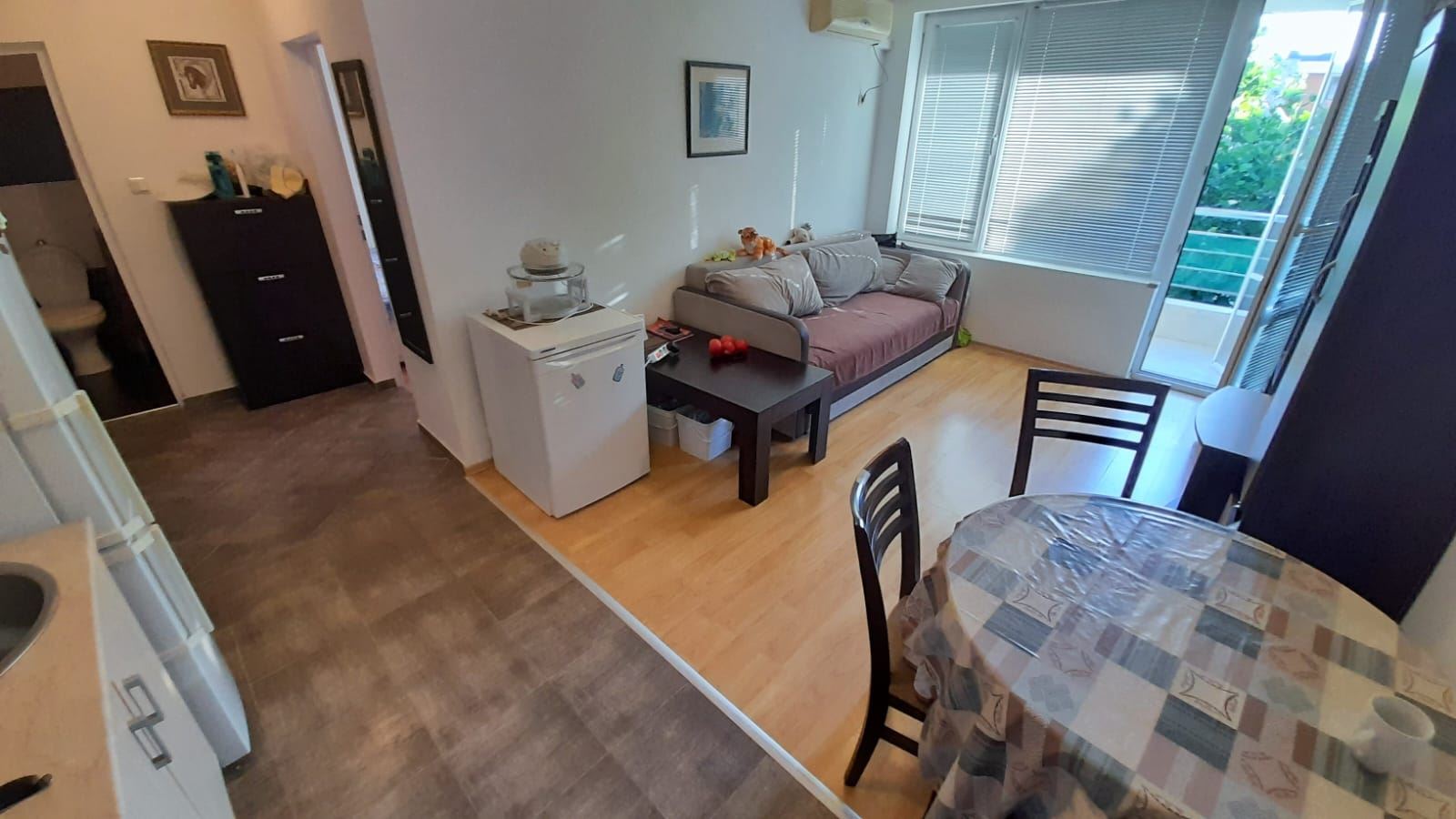 Komfortowy apartament z jedną sypialnią w całorocznym kompleksie z parkingiem w dzielnicy Sarafowo