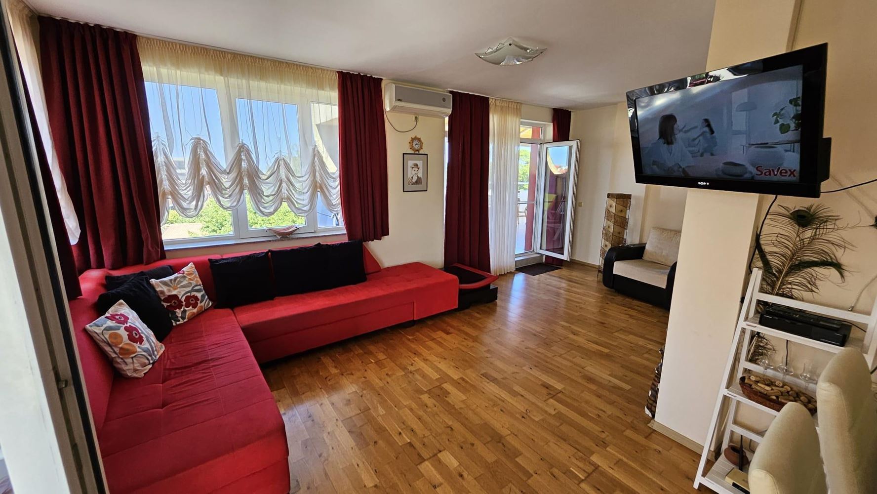 Apartament z dwiema sypialniami w pierwszej linii brzegowej w Kiten z panoramicznym widokiem na morze i imponującymi tarasami