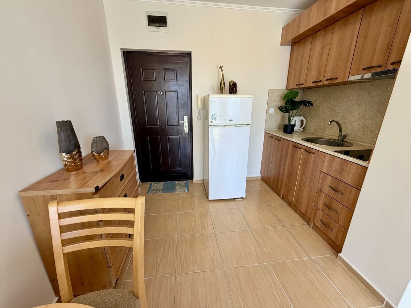 Panoramiczne studio z zachwycającym widokiem na morze w Nesebyrze – gotowe do zamieszkania