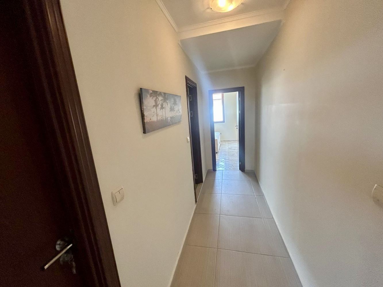 Przestronny apartament z dwiema sypialniami w Nesebyrze – dwa tarasy i możliwość wydzielenia trzeciej sypialni