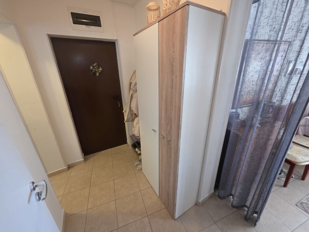 Przestronny apartament z dwiema sypialniami w przytulnym kompleksie 300 metrów od morza w Rawdzie