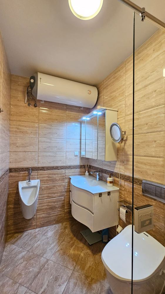 Przestronny penthouse z panoramicznym tarasem i sauną w nowoczesnym kompleksie mieszkaniowym w Słoneczny Brzeg