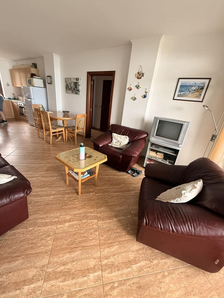Apartament z dwiema sypialniami na pierwszej linii morza w Sveti Vlas – komfort, przestrzeń i wyjątkowy widok na morze