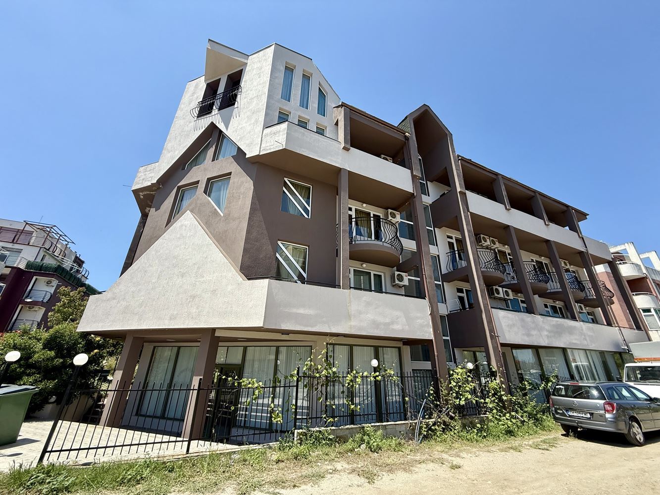 Przestronne mieszkanie z jedną sypialnią w cichej i atrakcyjnej lokalizacji w Ravdzie