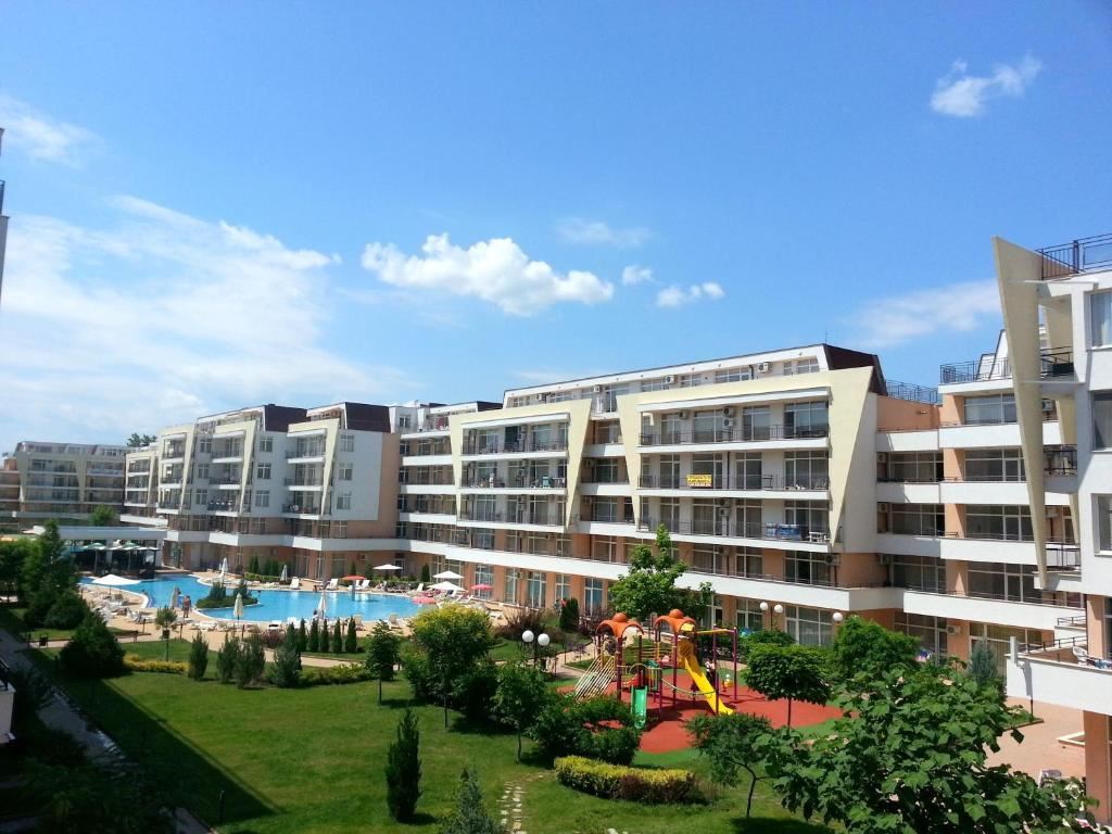 Dwupokojowy apartament w Słonecznym Brzegu z bogatą infrastrukturą i doskonałą lokalizacją
