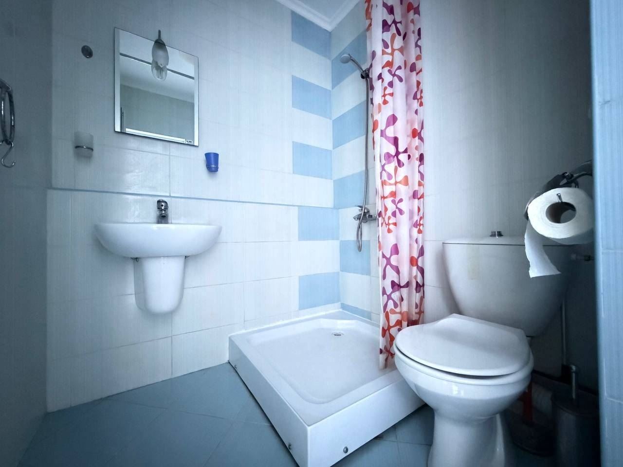 Apartament z jedną sypialnią na pierwszej linii brzegowej w Pomorie – panoramiczny widok na morze i basen