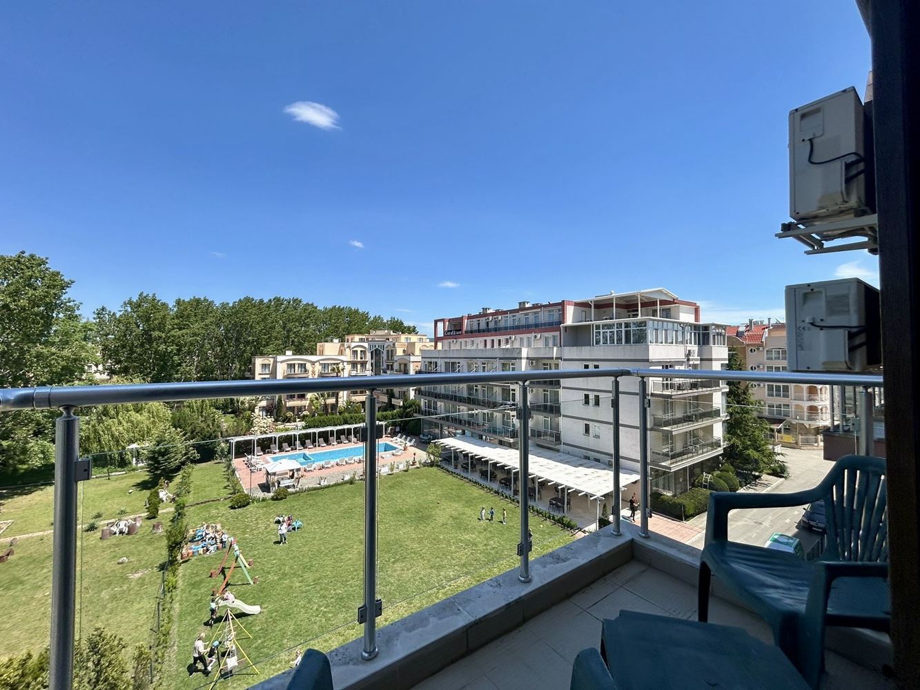 Polski Przytulny apartament z jedną sypialnią w Słonecznym Brzegu – idealna nieruchomość do zamieszkania, wypoczynku i bezpiecznej inwestycji