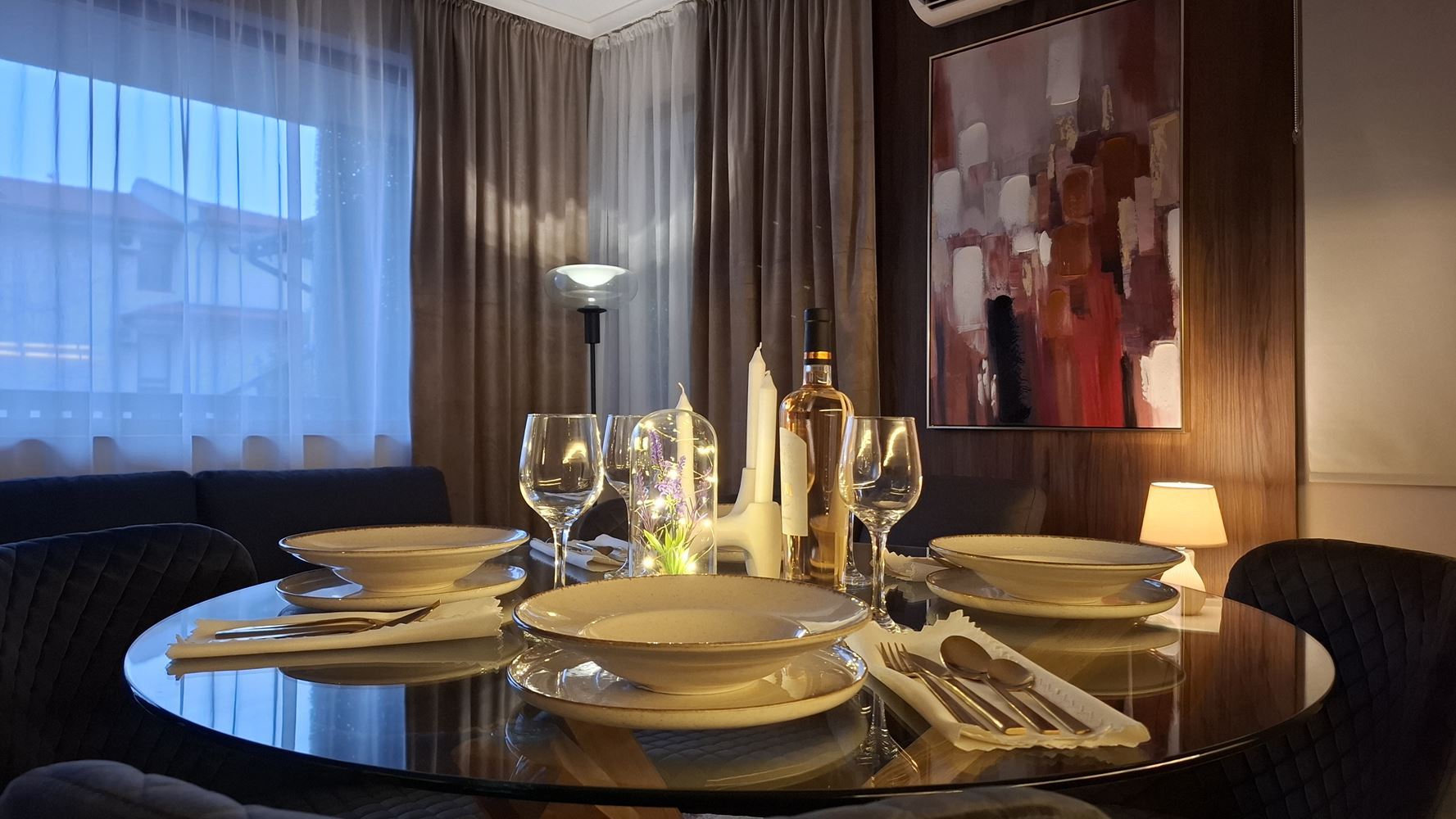 Luksusowy apartament z dwiema sypialniami przy pierwszej linii morza w Świętym Własie – wyjątkowa morska atmosfera i prestiżowy komfort
