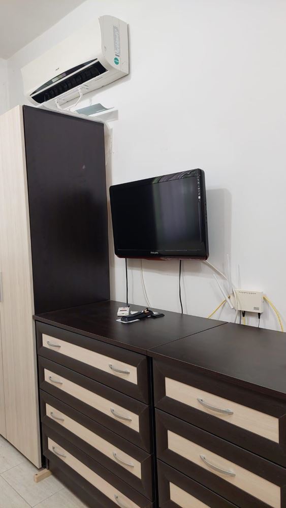 Umeblowane studio w Starym Mieście Pomorie – 100 m od morza, z dużym przeszklonym balkonem i doskonałą lokalizacją