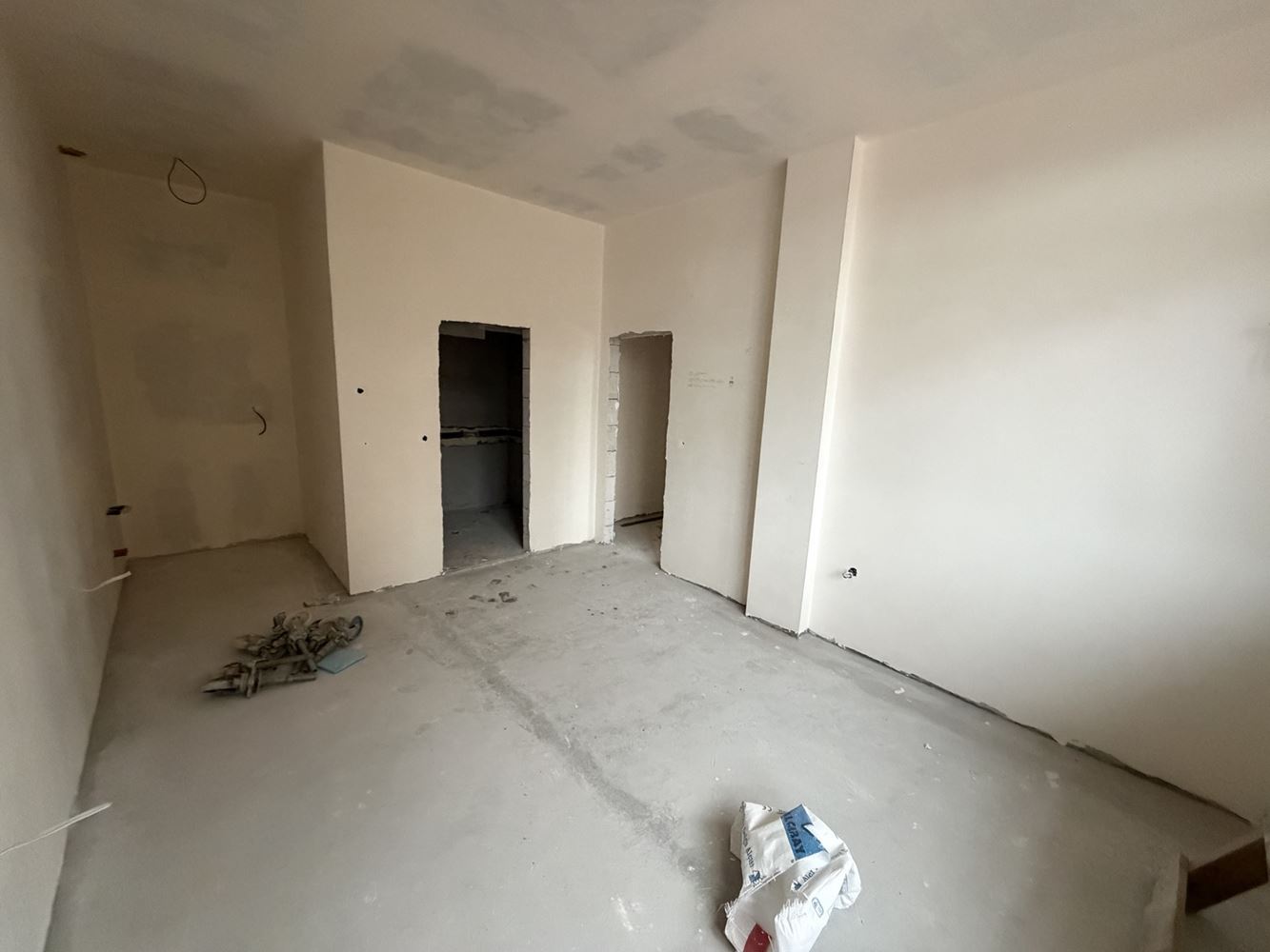 Apartament z jedną sypialnią w nowoczesnym kompleksie kilka kroków od morza w Rawdzie – idealny wybór na inwestycję lub przytulny dom