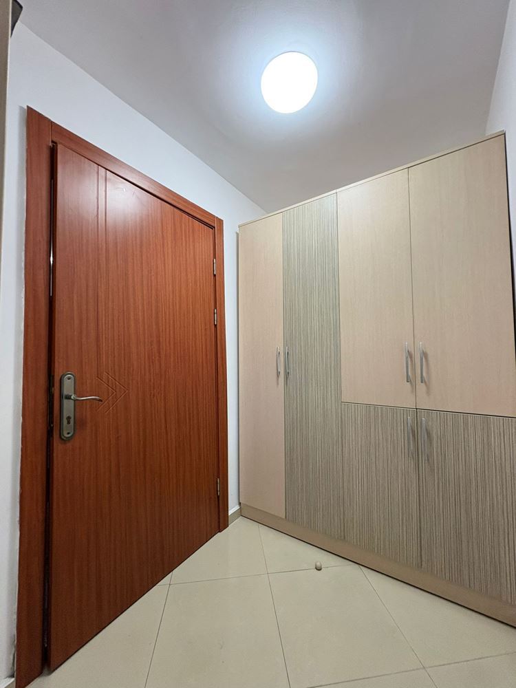  Przestronna, w pełni umeblowana kawalerka w Pomorie – ekspozycja wschodnia i doskonała lokalizacja 400 m od morza