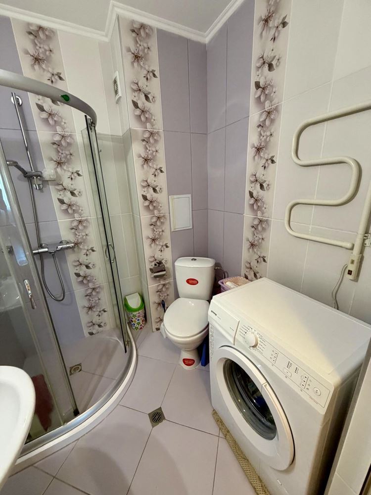 Sarafovo – przestronny apartament z jedną sypialnią, Aktem 16, minimalną opłatą za utrzymanie i pełnym umeblowaniem