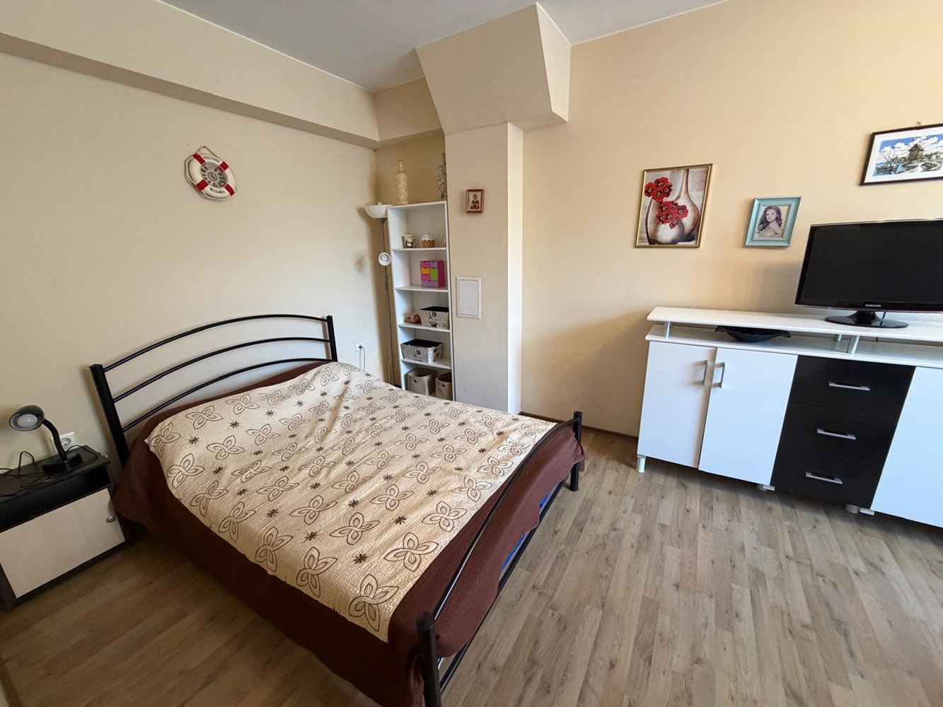 Przytulny apartament z jedną sypialnią w Sarafowie – prywatne wejście, bez opłaty za utrzymanie, idealny do całorocznego zamieszkania