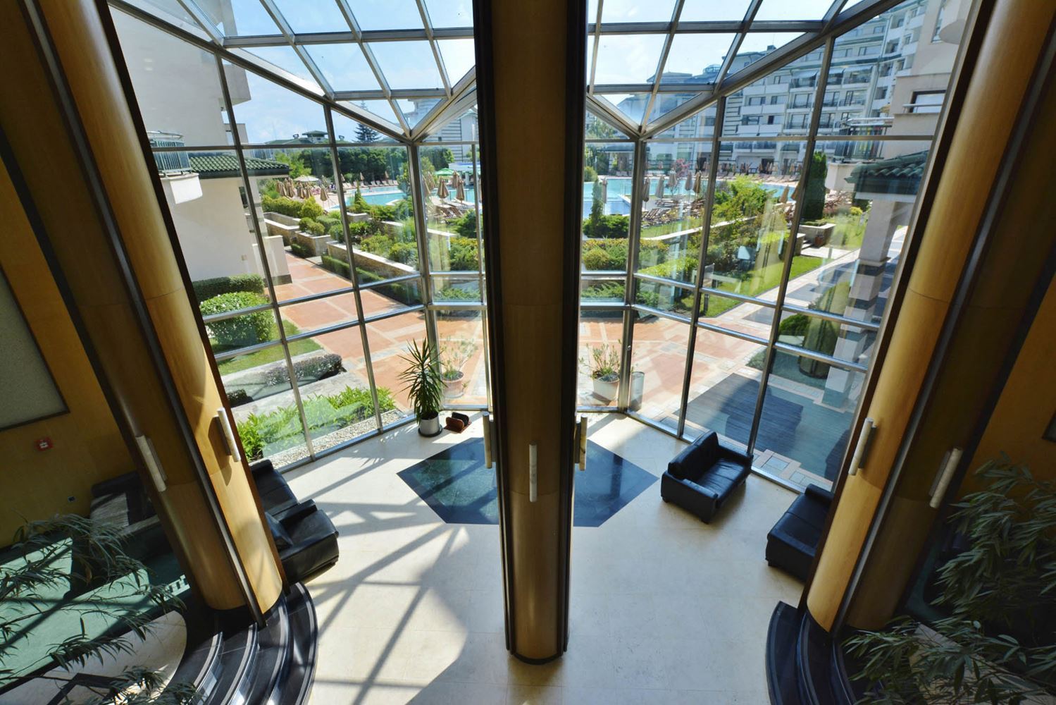 Wysoki standard i różnorodne udogodnienia – Doskonałe dwupokojowe mieszkanie w luksusowym kompleksie przy plaży w Ravda