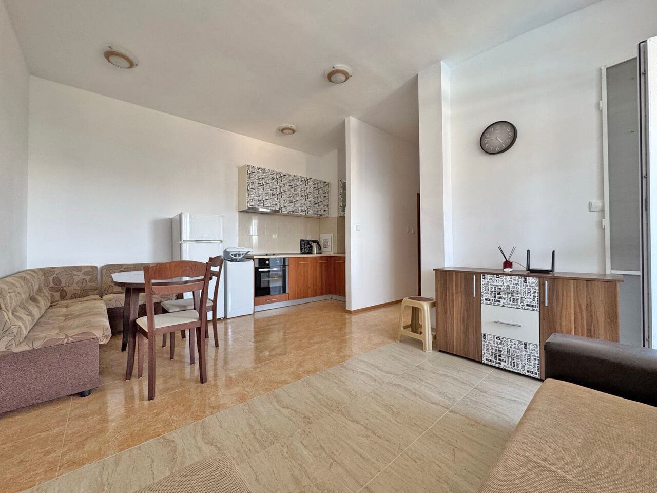 Przytulny apartament z jedną sypialnią i widokiem na basen w Słonecznym Brzegu