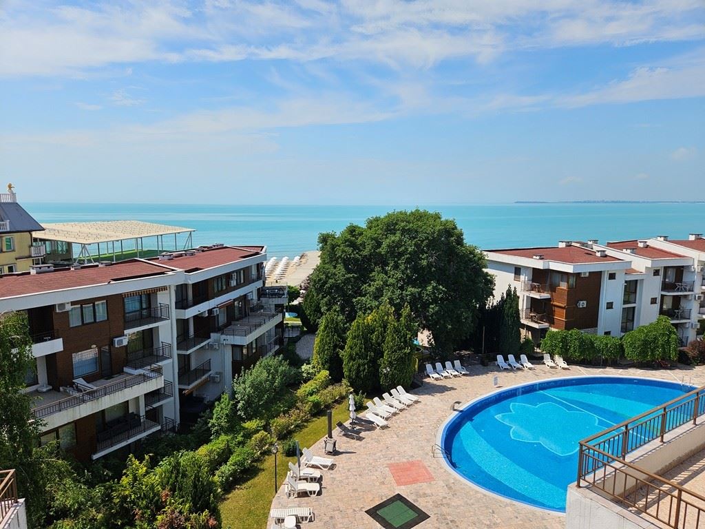 Panoramiczny apartament z dwiema sypialniami kilka metrów od plaży w Elenite z niesamowitym widokiem na zatokę