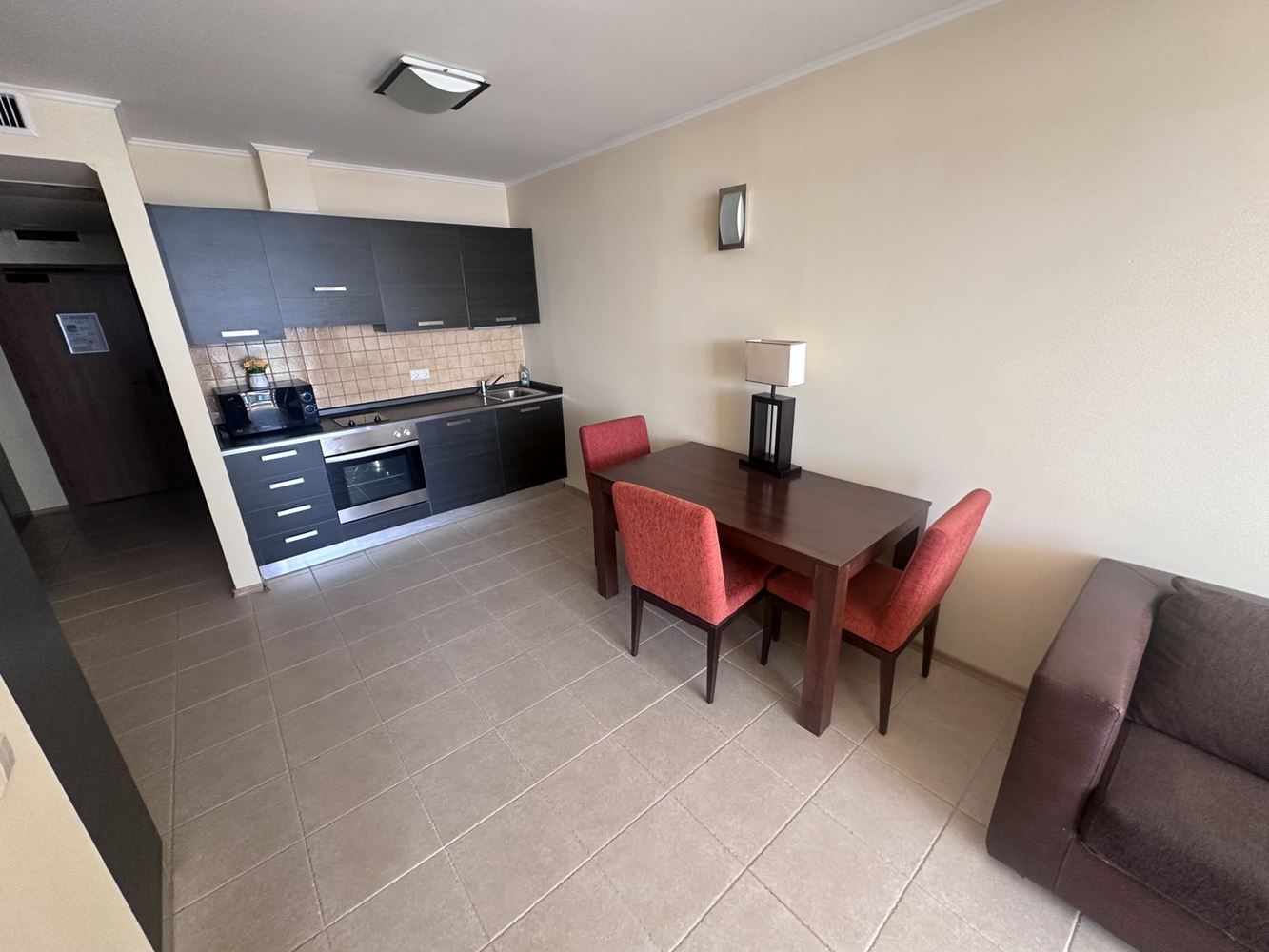 Mieszkanie z dwiema sypialniami w Pomorie z bezpośrednim widokiem na morze – luksusowe życie na pierwszej linii