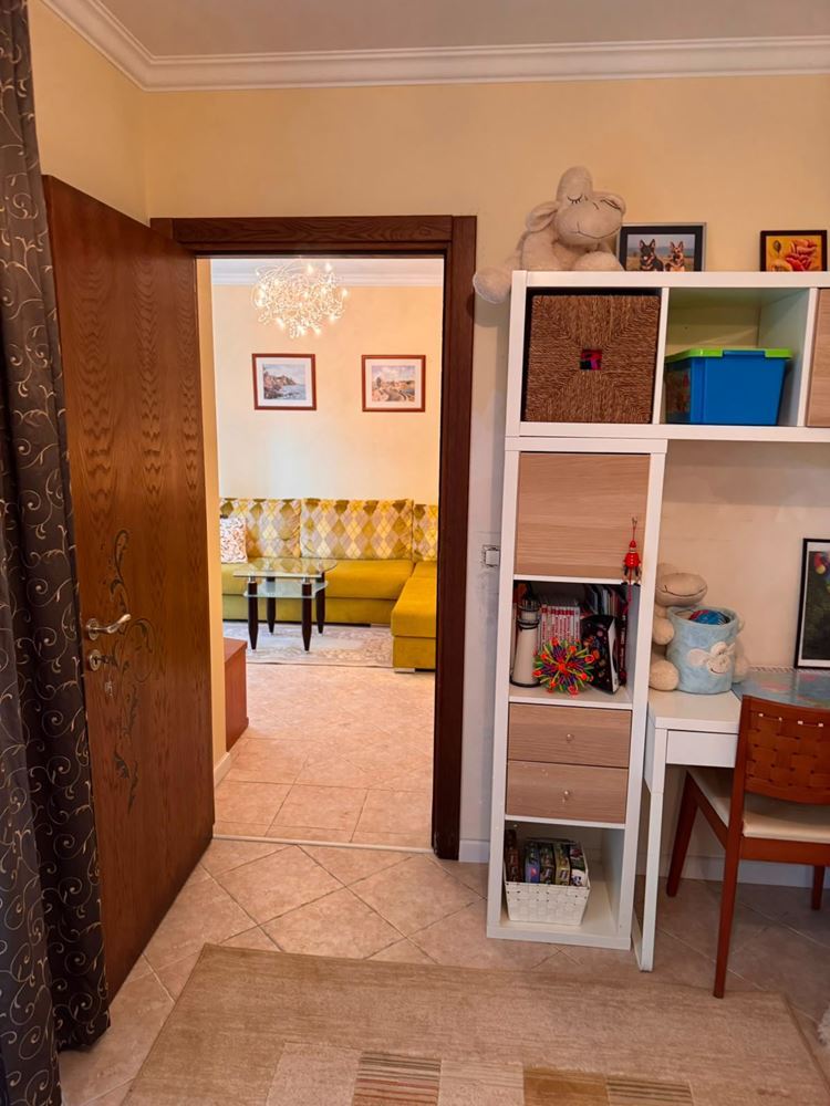 Apartament z dwiema sypialniami i widokiem na morze wśród sosen – luksus i spokój przy samej plaży w Sozopolu
