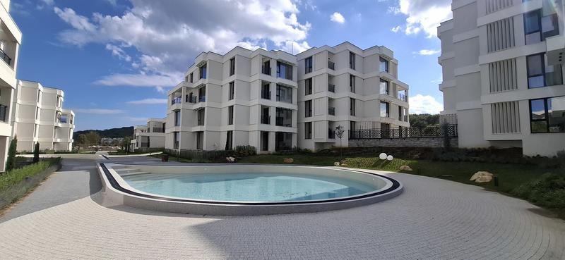 Nowy apartament z jedną sypialnią przy plaży Kavaци – luksusowy kompleks z prywatną plażą i doskonałymi udogodnieniami