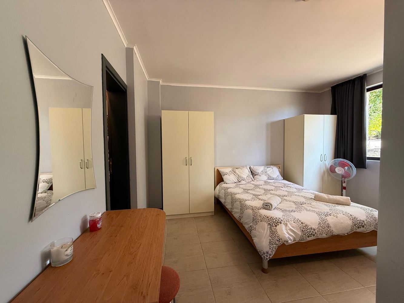 Przestronny apartament z dwiema sypialniami i pięknym widokiem w spokojnym kompleksie w pobliżu Słonecznego Brzegu