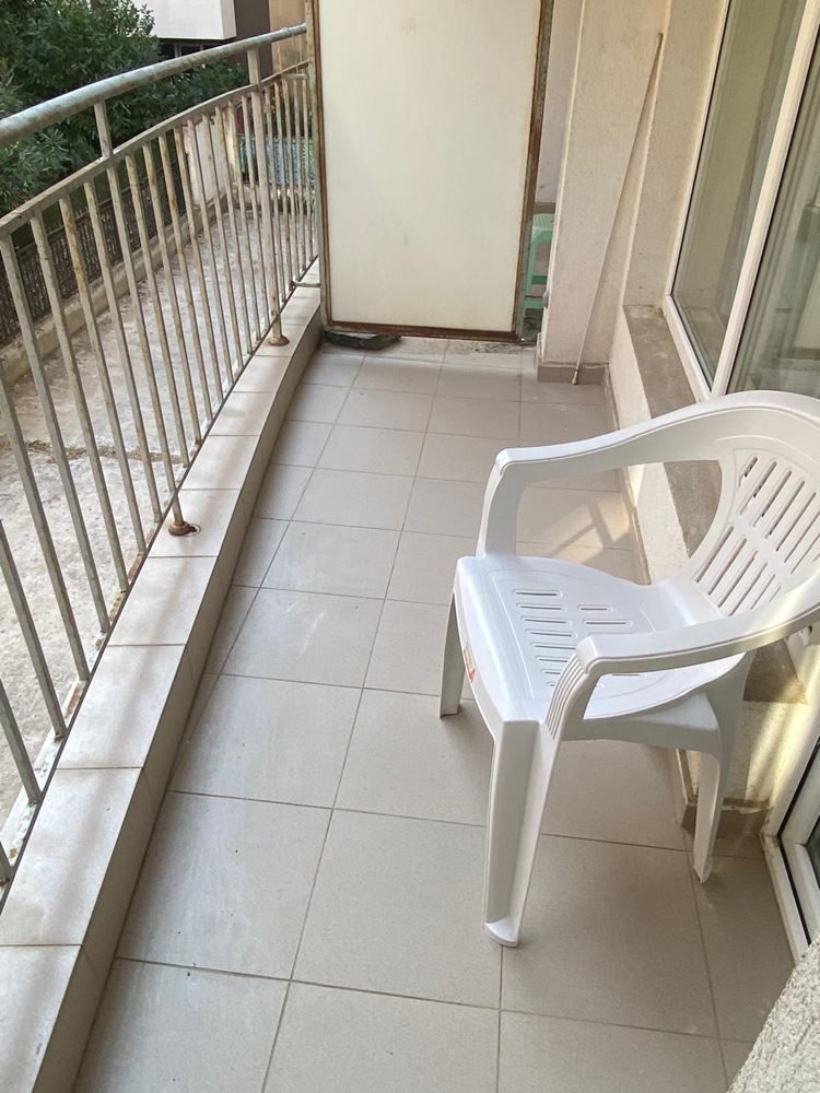 Umeblowany apartament z jedną sypialnią 50 m od morza w Pomorie