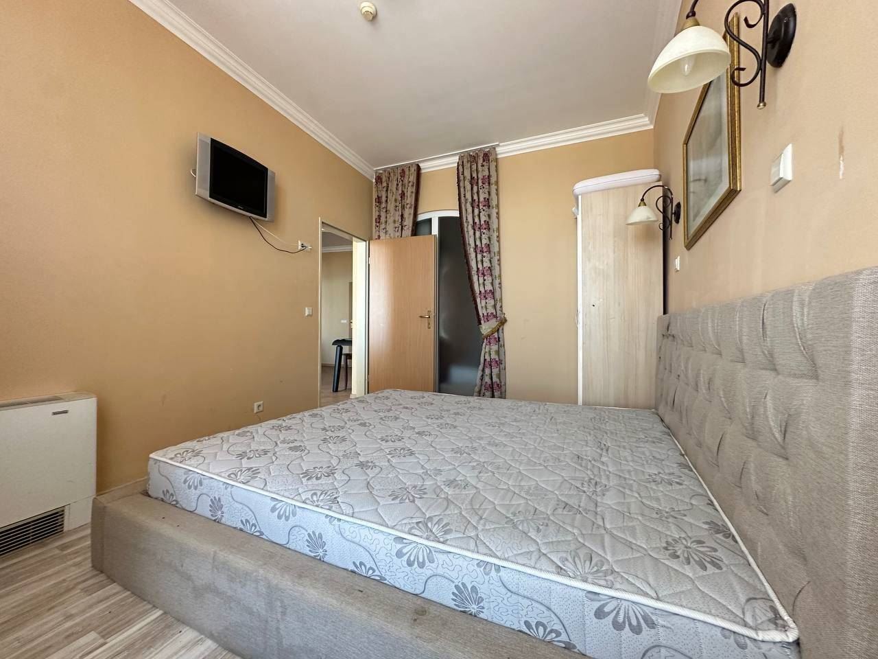 Przestronny apartament z widokiem na morze w pierwszej linii brzegowej w Pomorie – nieruchomość wakacyjna z atmosferą luksusowego kurortu