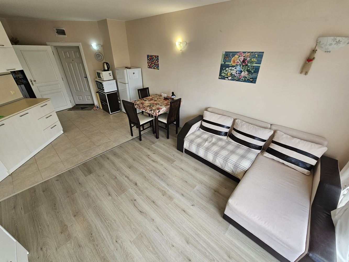 Apartament z jedną sypialnią wśród zieleni, w kompleksie z basenem i placem zabaw