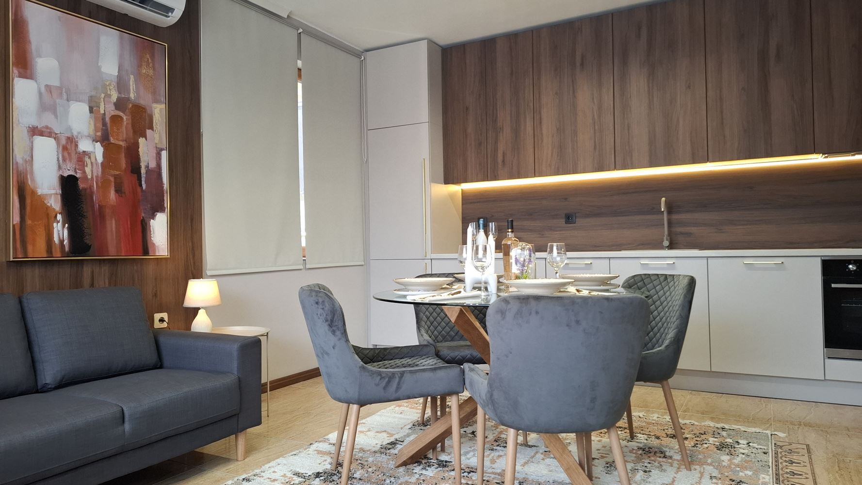 Luksusowy apartament z dwiema sypialniami przy pierwszej linii morza w Świętym Własie – wyjątkowa morska atmosfera i prestiżowy komfort