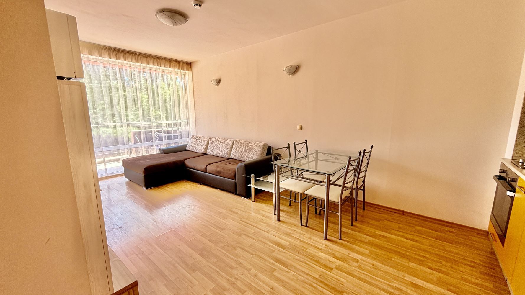 Słoneczny Brzeg: apartament z jedną sypialnią 300 metrów od plaży – komfort, jakość i doskonała inwestycja