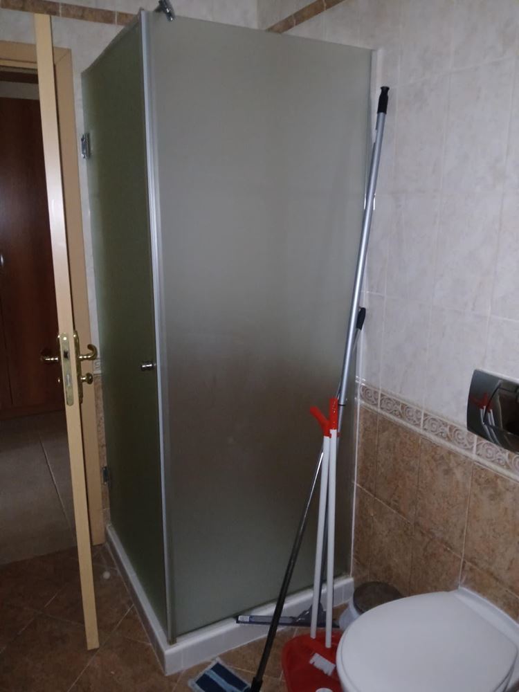 Atrakcyjny apartament z jedną sypialnią przy samej plaży w Pomorie – komfort, baseny i strefa SPA