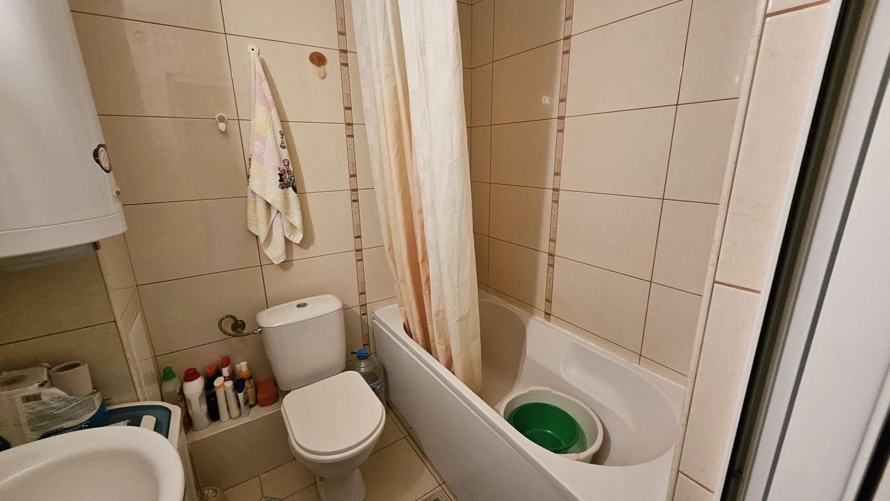 Morska panorama i komfort zaledwie 100 metrów od plaży! Umeblowany apartament z jedną sypialnią w kompleksie w Białej