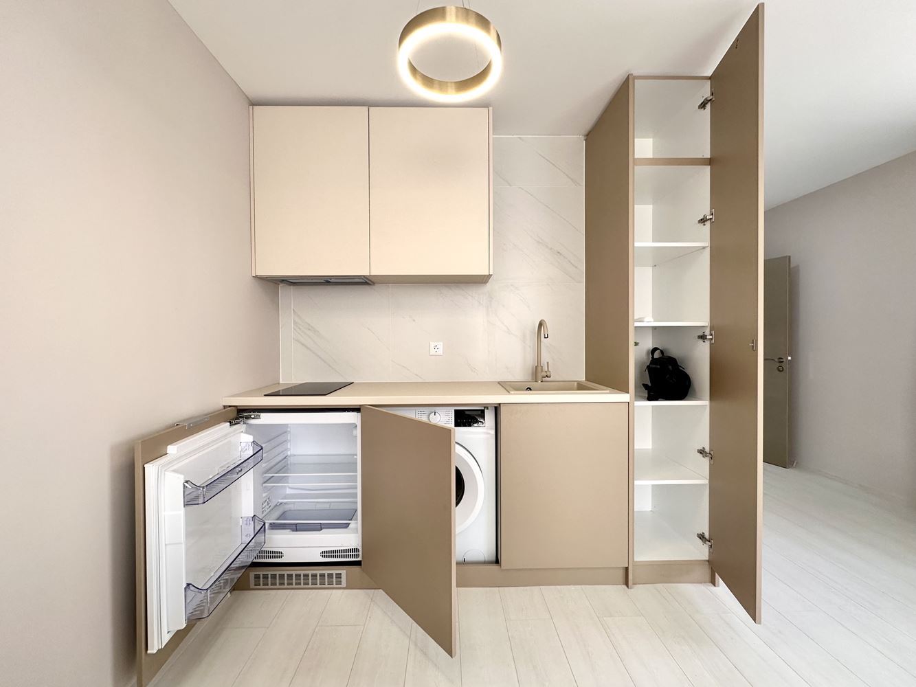 Przytulne mieszkanie z jedną sypialnią z widokiem na basen i tereny zielone w Słonecznym Brzegu – gotowe do użytku