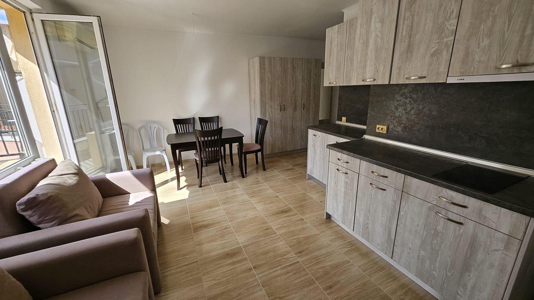 Studio z niską opłatą za utrzymanie w kompleksie w Słonecznym Brzegu