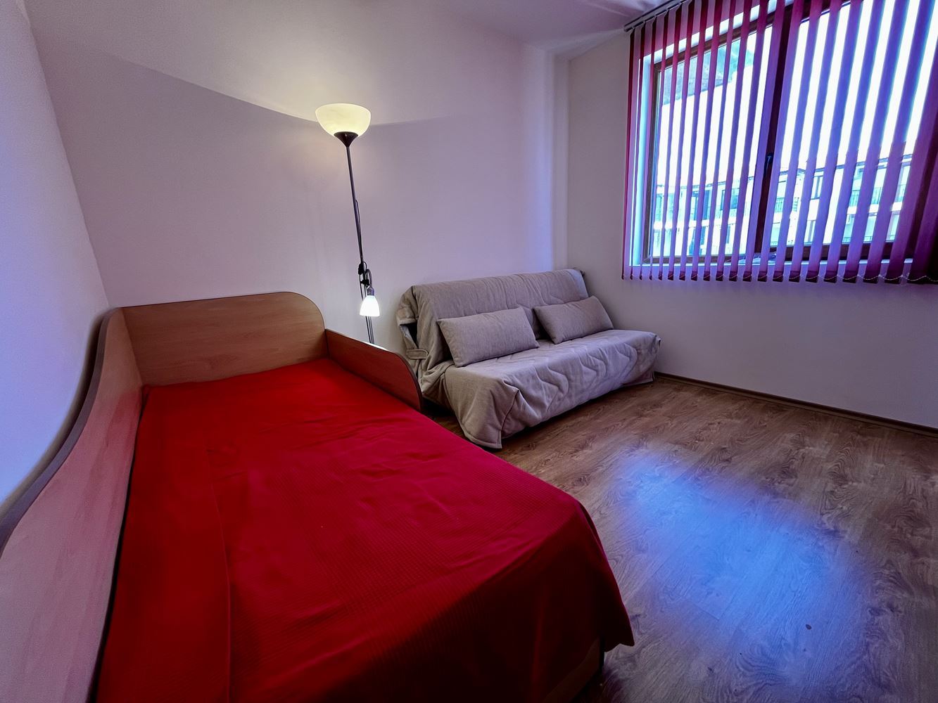 Morski komfort i spokój w pobliżu Nesebyru! Umeblowany apartament z jedną sypialnią z widokiem na basen w luksusowym zamkniętym kompleksie