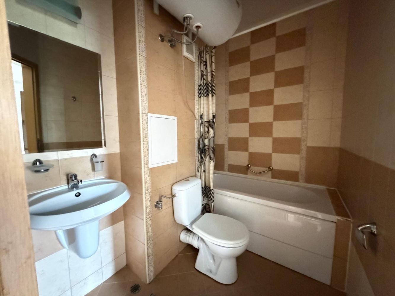 Przestronne mieszkanie z dwiema sypialniami z bezpośrednim dostępem do prywatnego ogrodu w Słonecznym Brzegu – komfort, luksus i przytulność