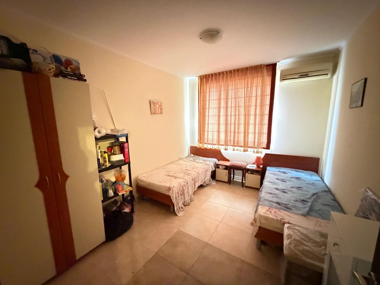 Apartament z dwiema sypialniami i widokiem na basen w Nesebyrze – przestrzeń, komfort i doskonała lokalizacja zaledwie 300 metrów od morza