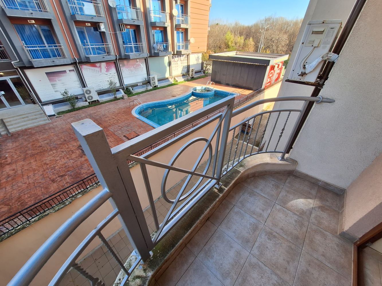 Mieszkanie z jedną sypialnią z panoramicznym widokiem na basen – Słoneczny Brzeg, tylko 300 m od morza