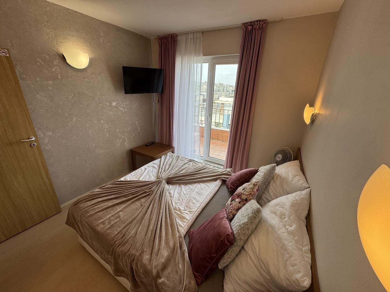 Apartament z jedną sypialnią i panoramicznym widokiem w sercu Słonecznego Brzegu